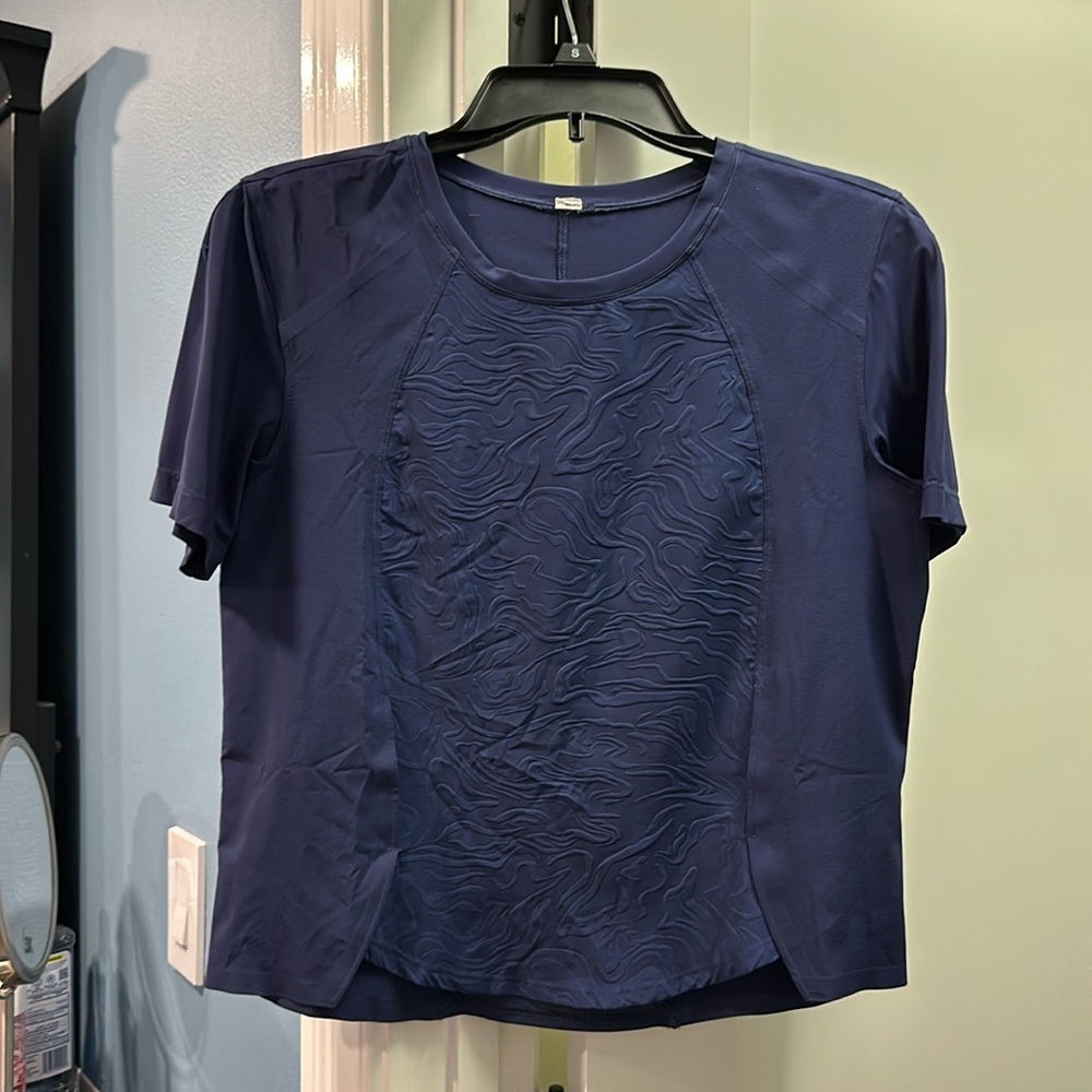 Lululemon navy blue athletic tee